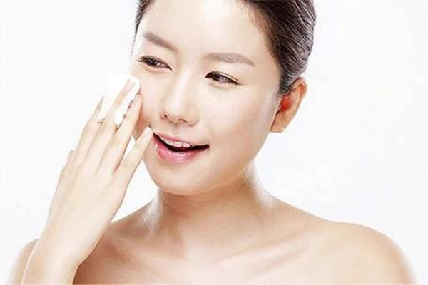 皮肤暗黄的六大调理攻略，全身皮肤暗黄如何调理 皮肤暗黄 调理 第3张