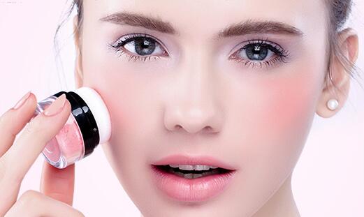 怎样打腮红可以显脸瘦，瘦脸化妆小技巧分享 腮红 怎样打腮红显脸瘦 怎样打腮红显脸瘦教程步骤图 美妆 第1张