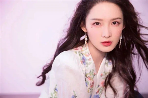 如何打造伪素颜妆，焦糖奶茶眼妆的化法和技巧 伪素颜妆 焦糖奶茶眼妆 第16张