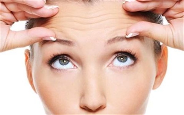 有效改善皱纹的两种方法，多补充身体水分调理身体 改善 皱纹 第1张