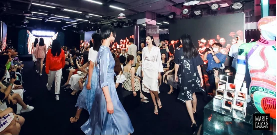 了解2021春妆趋势,玛丽黛佳揭秘时装周后台 美妆 玛丽黛佳 第2张 了解2021春妆趋势,玛丽黛佳揭秘时装周后台 美妆 玛丽黛佳 第2张