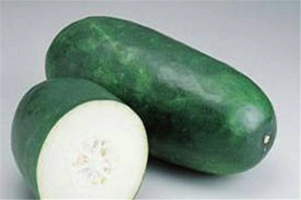 柠檬水含丰富的维生素C，经常饮用能防止雀斑 柠檬水 雀斑 第3张