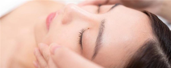 经常按摩脸部的好处与坏处,脸部按摩能祛斑吗 护肤 第1张 经常按摩脸部的好处与坏处,脸部按摩能祛斑吗 护肤 第1张