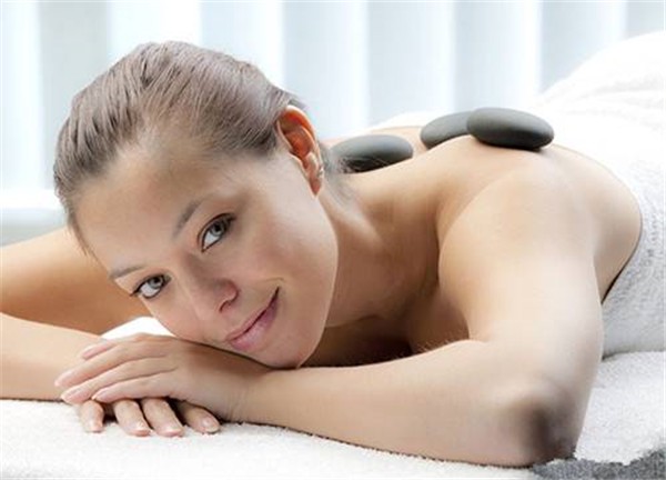 淘米水洗脸的好处：减少脂肪粒的生长光滑肌肤 淘米水 洗脸 第1张