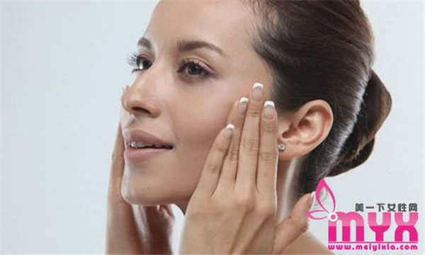 在冬季养出好皮肤要从基础护理开始，冬季皮肤如何护理 面霜 第3张