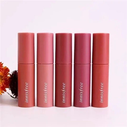 为什么明星涂口红很持久,自己涂口红容易掉色 原因很简单 口红 第9张 为什么明星涂口红很持久,自己涂口红容易掉色 原因很简单 口红 第9张