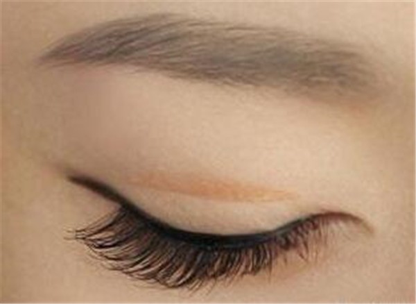 贴双眼皮的技巧有哪些，选择透气性好的双眼皮贴 技巧 贴双眼皮 第1张