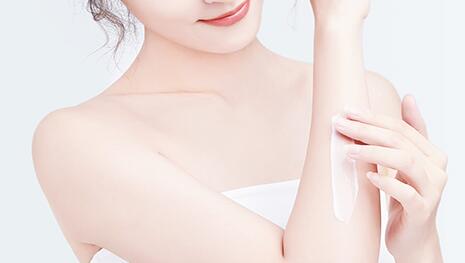 润肤露什么牌子好用，润肤露和润肤油的区别 润肤 润肤露什么牌子好用 润肤露和润肤油的区别 美容 第1张