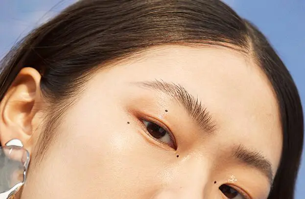 额头窄化什么眉形好看，这几条眉毛画上再出发 额头窄 额头窄适合什么眉形 额头窄适合什么眉毛效果图 美妆 第2张