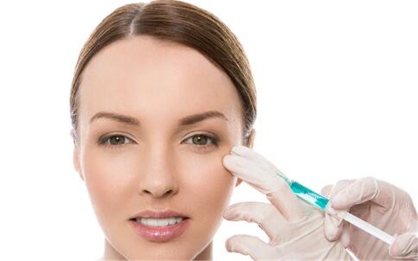 去除顽固晒斑的方法：镇静肌肤保持肌肤的湿润感 晒斑 方法 第1张