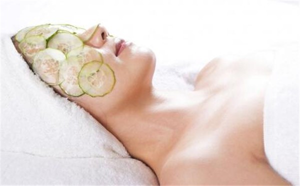 饮水排毒法维持细胞水分，皮肤就会光泽饱满难以形成皱纹 排毒法 皮肤 第1张