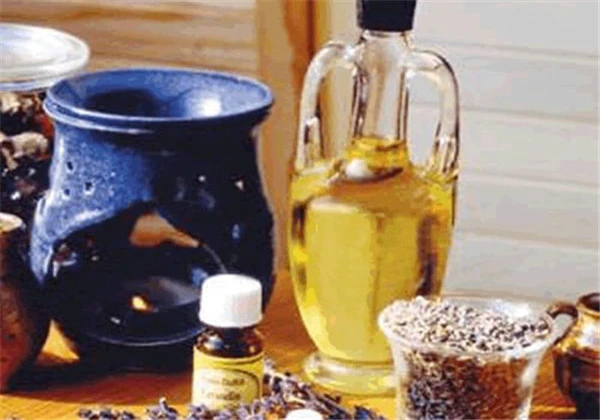 薰衣草精油的功效与用法 护肤 第5张 薰衣草精油的功效与用法 护肤 第5张