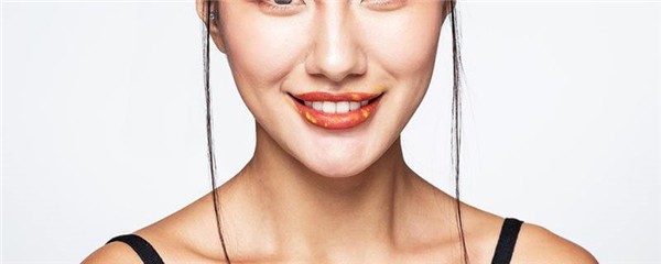 用一次性卷发棒伤头发吗，一次性卷发棒怎么使用 护肤 第1张