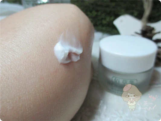 佰草集新玉润保湿菁华霜怎么样,佰草集新玉润保湿菁华霜产品评测 佰草集 面霜 第4张 佰草集新玉润保湿菁华霜怎么样,佰草集新玉润保湿菁华霜产品评测 佰草集 面霜 第4张