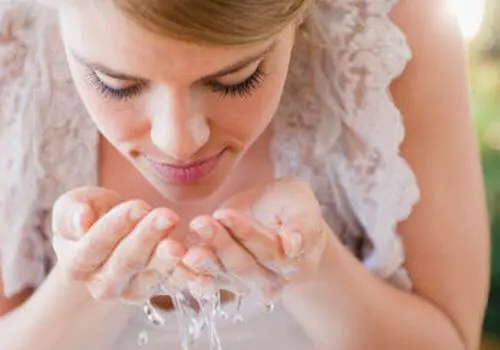 正确洗脸不「丢脸」，让夏季皮肤清爽整天 护肤 第7张