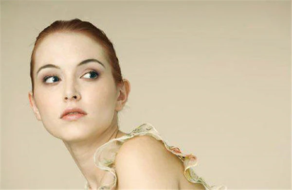 割双眼皮有什么危害性，埋线双眼皮后遗症 护肤 第5张