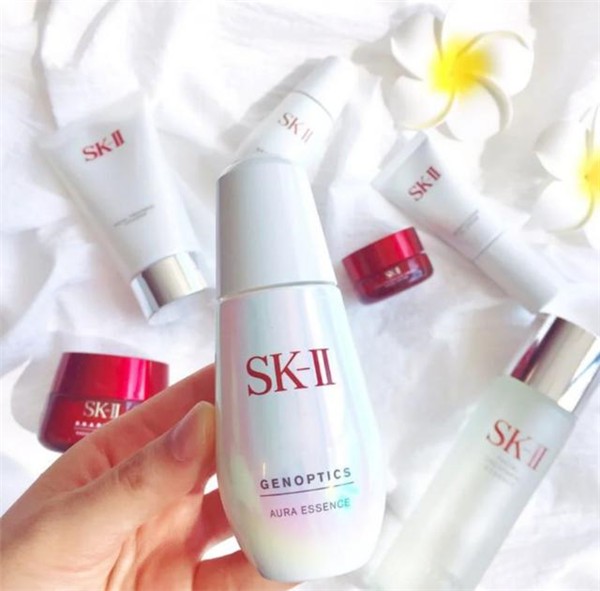 女生选择的几款美白精华液都有哪些呢 女生 精华液 第1张