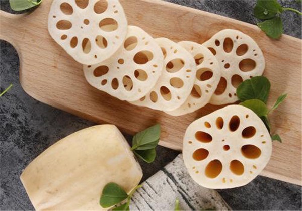 脸上长痘痘如何消除，祛痘就吃这些食物 护肤 第1张