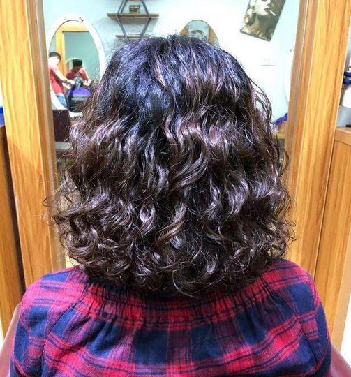 40多岁烫哪种发型年轻 烫发 中年烫发 美妆 第1张