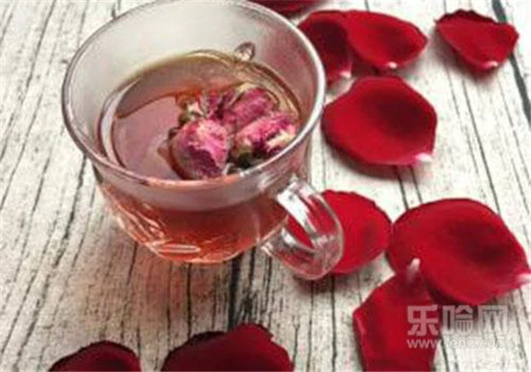 玫瑰花泡水可以敷脸吗 护肤 第2张