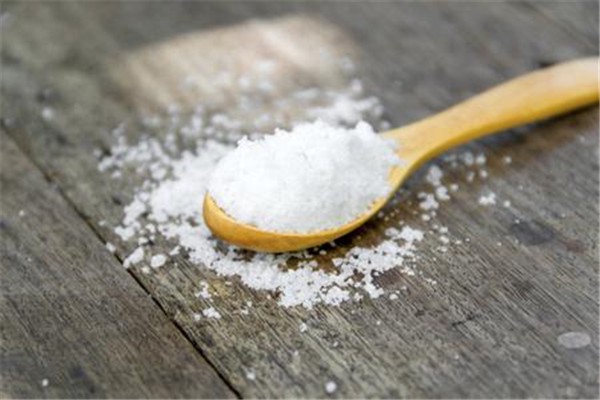 吃盐多不会长雀斑，会水液代谢失衡血压高 盐 雀斑 第1张
