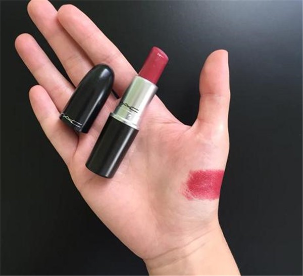 几款mac口红比较冷门的色号，学生党红色也不错 口红 色号 第1张