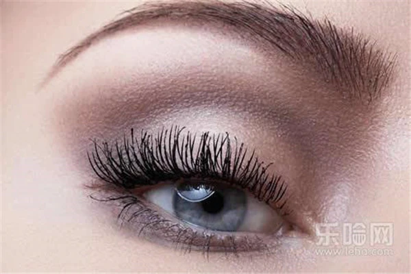 眼角纹多是什么原因 护肤 第3张