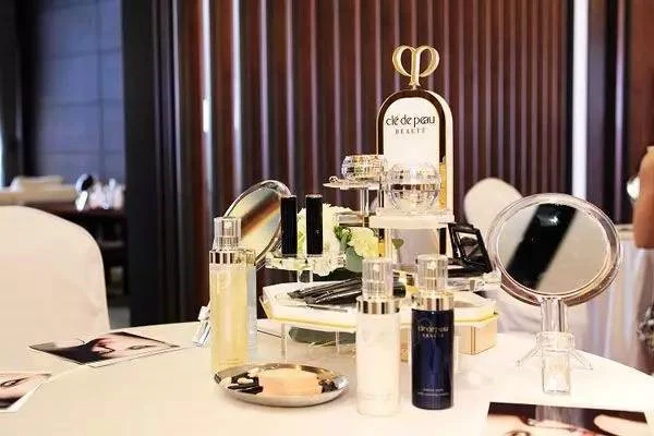 各种类型的皮肤在换季时应该如何选择护肤品 肌肤 第2张