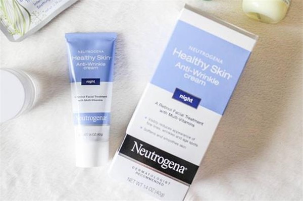 a醇的作用和功效 A醇 a醇在护肤品的作用 a醇使用注意事项 美妆 第1张