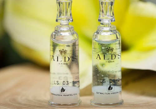 使用精华要根据自身的肤质来选择，精华叠加美白功效强 精华 肤质 第1张