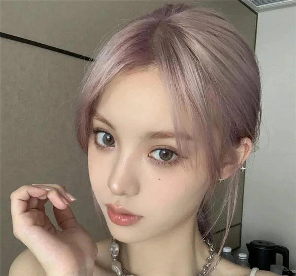 棕色系发色温柔又显气质，哪些发色显美又显白 发色 棕色系 第18张