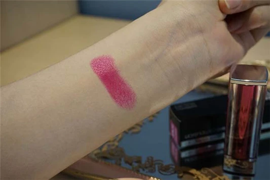 美宝莲小灯管哪个颜色好看，美宝莲小灯管使用测评 美宝莲 小灯管 第4张