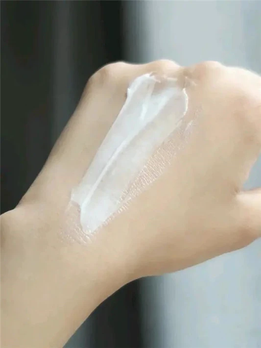 你适合哪款面霜取决于面霜的质地和功效,选对不选贵才是真理 面霜 第9张 你适合哪款面霜取决于面霜的质地和功效,选对不选贵才是真理 面霜 第9张