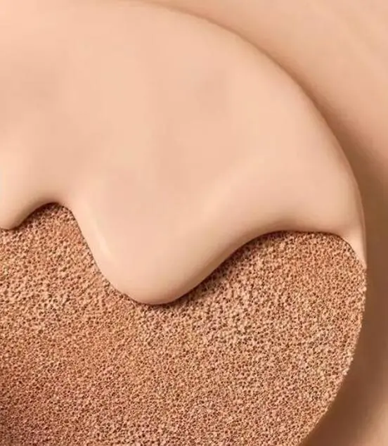 如何挑选合适自己肤质的粉底液，2021底妆排行榜 粉底液 挑选合适的粉底液 如何挑选合适的粉底液 美妆 第2张