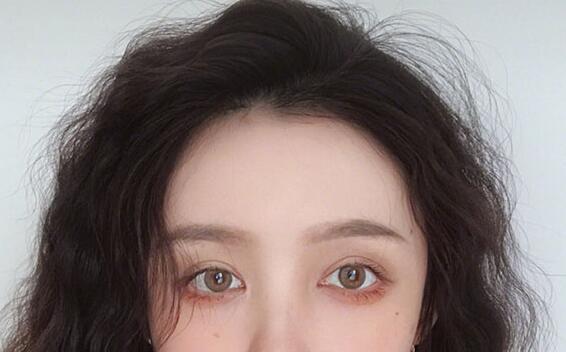 今年流行什么色号眼影，上妆眼影方法 眼影 今年最流行眼影 今年最流行眼影色号图片 美妆 第1张