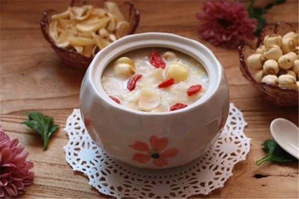 引起脸色发黄的原因：气血虚弱皮肤苍白无光泽 脸色发黄 原因 第3张