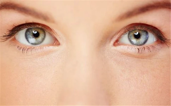 什么叫欧式双眼皮，为什么欧式双眼皮不能割太宽 双眼皮 欧式 第2张