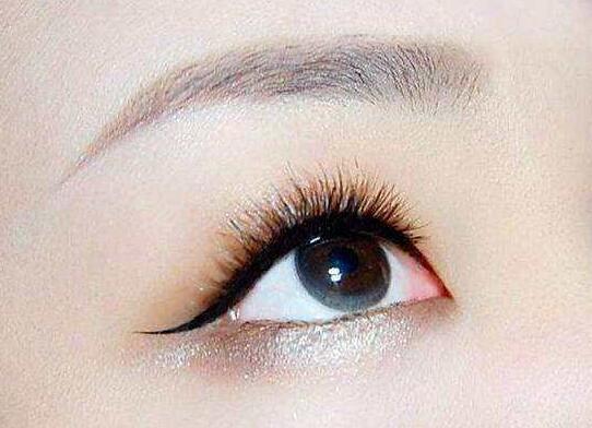 什么人可以做美瞳线，美瞳线这些人不适合做 美瞳线 美瞳线怎么做 美瞳线适合哪些人做好看 美妆 第1张