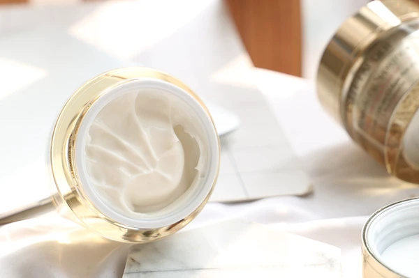 想要对抗初老雅诗兰黛万能乳液 肌肤 第2张 想要对抗初老雅诗兰黛万能乳液 肌肤 第2张