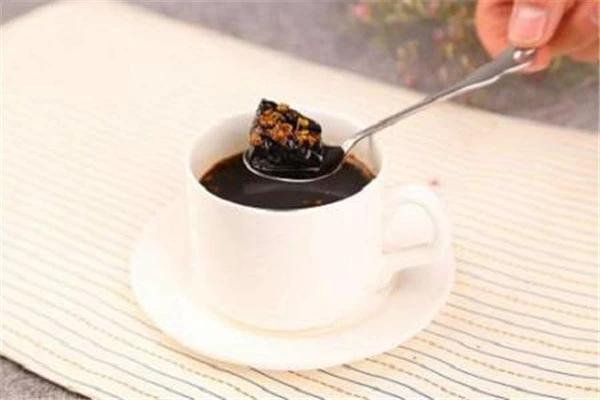 黑糖做面膜能去掉角质，泡水喝可以起到美肤悦颜的效果 黑糖 面膜 第3张