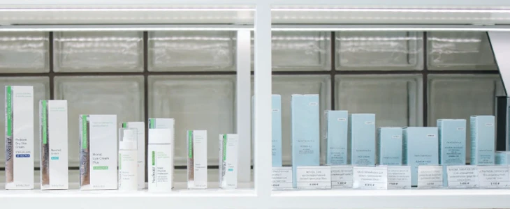 化妆水爽肤水柔肤水精华水的区别 化妆水 爽肤水 柔肤水 精华水 美妆 第3张 化妆水爽肤水柔肤水精华水的区别 化妆水 爽肤水 柔肤水 精华水 美妆 第3张