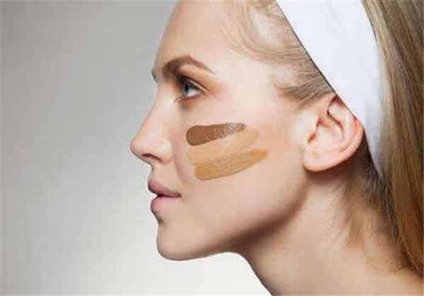 粉底液要涂全脸吗，粉底液只涂局部怎么涂 护肤 第1张