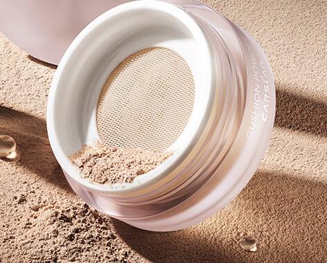 散粉、蜜粉和粉饼哪款上底妆更贴服，三款底妆好物区别 散粉 蜜粉粉饼区别 蜜粉和粉饼有什么区别 美妆 第1张