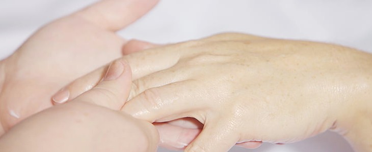 手部皮肤粗糙怎么办 手部 皮肤粗糙 美妆 第1张