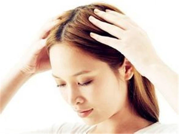 起床后有益健康的6件事，赖一会床预防头晕 起床 健康 第2张