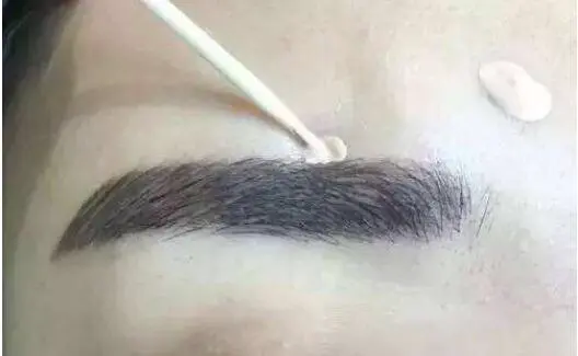 纹眉后的注意事项有哪些，纹眉后的六大重点 纹眉 纹眉后的注意事项 美容 第2张