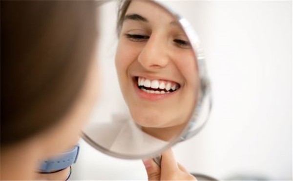 刚带牙套后疼痛到底是怎么回事呢,牙齿带牙套痛怎么办 牙套 疼痛 第3张 刚带牙套后疼痛到底是怎么回事呢,牙齿带牙套痛怎么办 牙套 疼痛 第3张