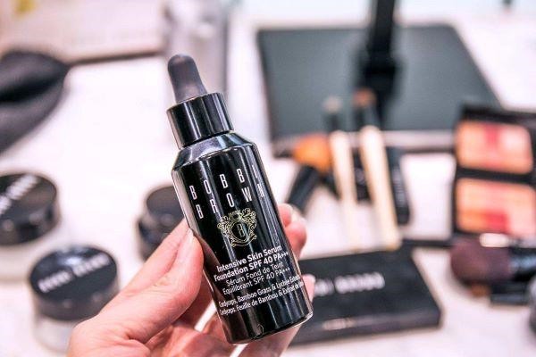 Covergirl三合一粉底液好用不闷痘，雅诗兰黛DW粉底液适合混干皮 Covergirl 粉底液 第1张