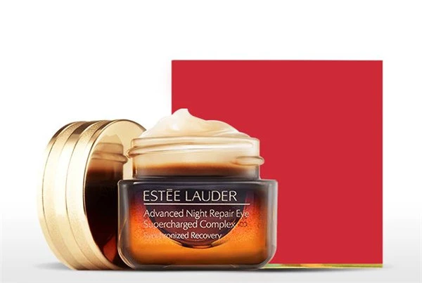 眼霜和眼部精华怎么用 眼霜 眼霜和眼部精华的正确用法 眼霜和眼部精华的区别 美妆 第3张