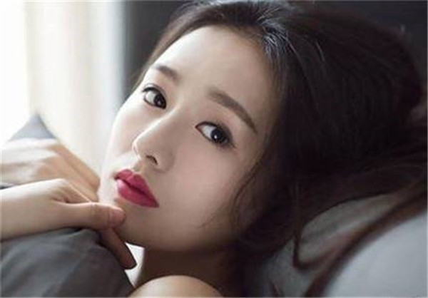 眼袋重的原因：睡眠不足或遗传因素造成 眼袋重 原因 第1张